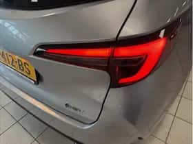 Toyota Corolla thumbnail 6