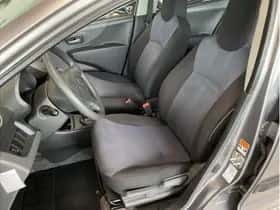 Suzuki Alto (2015) thumbnail 12