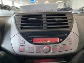 Suzuki Alto (2015) thumbnail 16