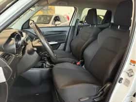 Suzuki Swift thumbnail 12