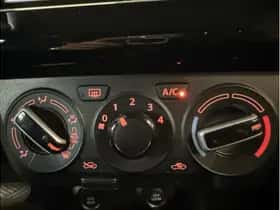 Suzuki Swift thumbnail 23