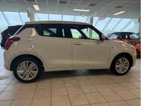 Suzuki Swift thumbnail 5