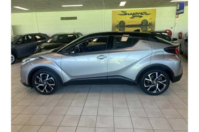 Toyota C-HR (2020) thumbnail 2