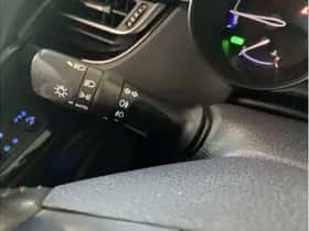Toyota C-HR (2020) thumbnail 18
