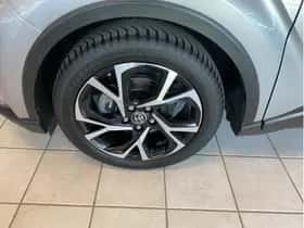 Toyota C-HR (2020) thumbnail 10