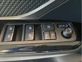 Toyota C-HR (2018) thumbnail 20
