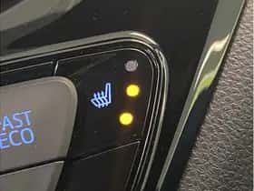 Toyota C-HR (2018) thumbnail 35