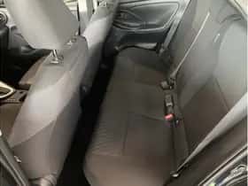 Toyota Yaris (2021) thumbnail 12