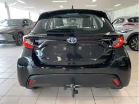 Toyota Yaris (2021) thumbnail 5