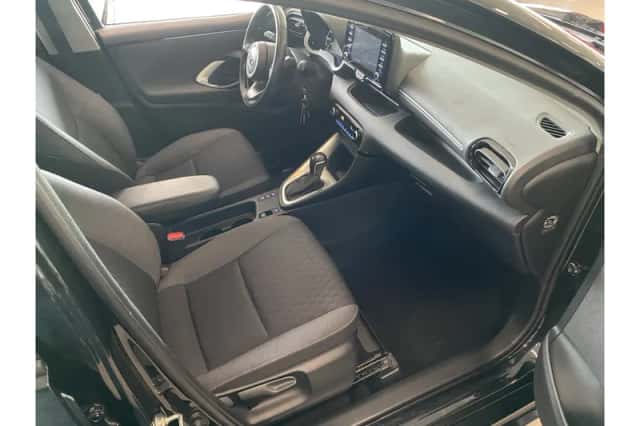 Toyota Yaris (2021) thumbnail 6
