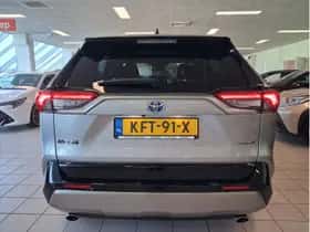 Toyota RAV4 (2023) thumbnail 5