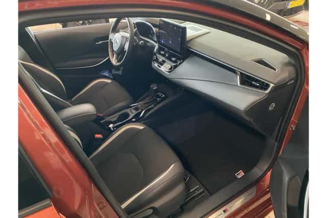 Toyota Corolla (2025) thumbnail 6