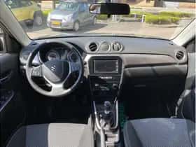 Suzuki Vitara (2020) thumbnail 9
