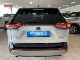 Toyota RAV4 (2024) thumbnail 5