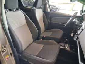 Toyota Yaris (2018) thumbnail 15
