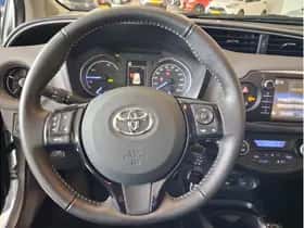Toyota Yaris (2018) thumbnail 16