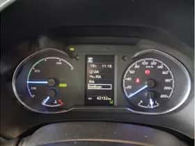 Toyota Yaris (2018) thumbnail 17