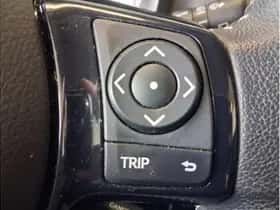 Toyota Yaris (2018) thumbnail 18