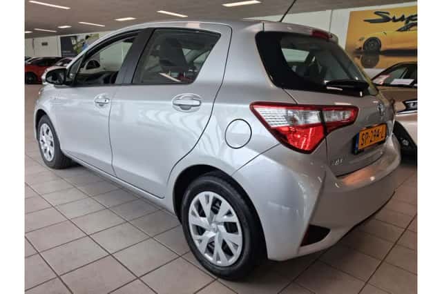 Toyota Yaris (2018) thumbnail 4