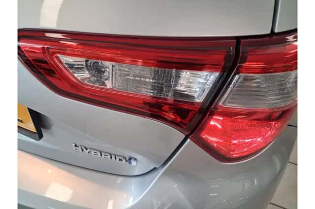 Toyota Yaris (2018) thumbnail 6