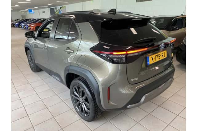 Toyota Yaris Cross (2024) thumbnail 3