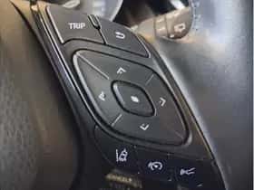 Toyota C-HR (2021) thumbnail 19