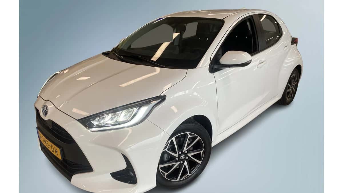 Toyota Yaris (2022) — foto 1