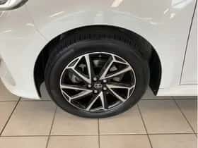 Toyota Yaris (2022) thumbnail 10