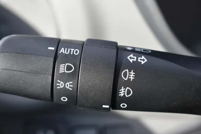 Toyota Yaris (2017) thumbnail 4