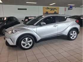 Toyota C-HR (2016) thumbnail 3