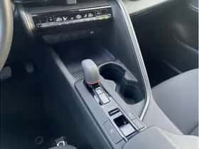 Toyota C-HR (2024) thumbnail 23