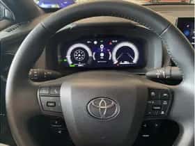 Toyota C-HR (2024) thumbnail 28
