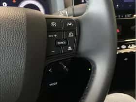 Toyota C-HR (2024) thumbnail 30