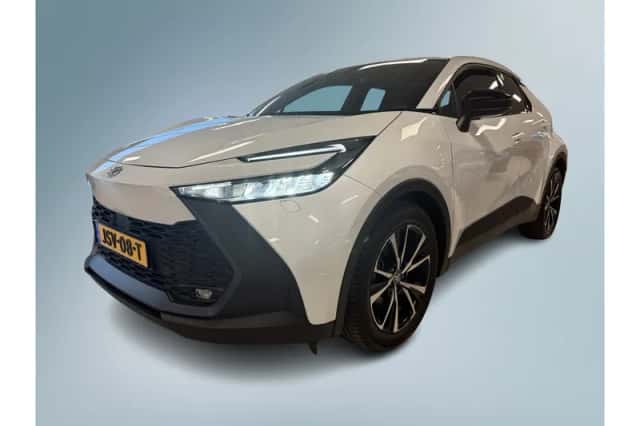 Toyota C-HR (2024) thumbnail 1