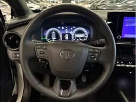Toyota C-HR (2024) thumbnail 18