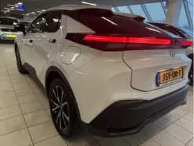 Toyota C-HR (2024) thumbnail 4