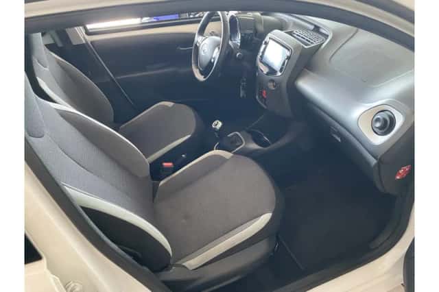 Toyota Aygo (2021) thumbnail 6