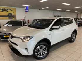 Toyota RAV4 (2017) thumbnail 3