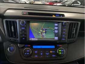 Toyota RAV4 (2017) thumbnail 35