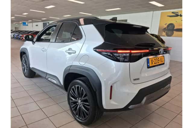 Toyota Yaris Cross (2024) thumbnail 4