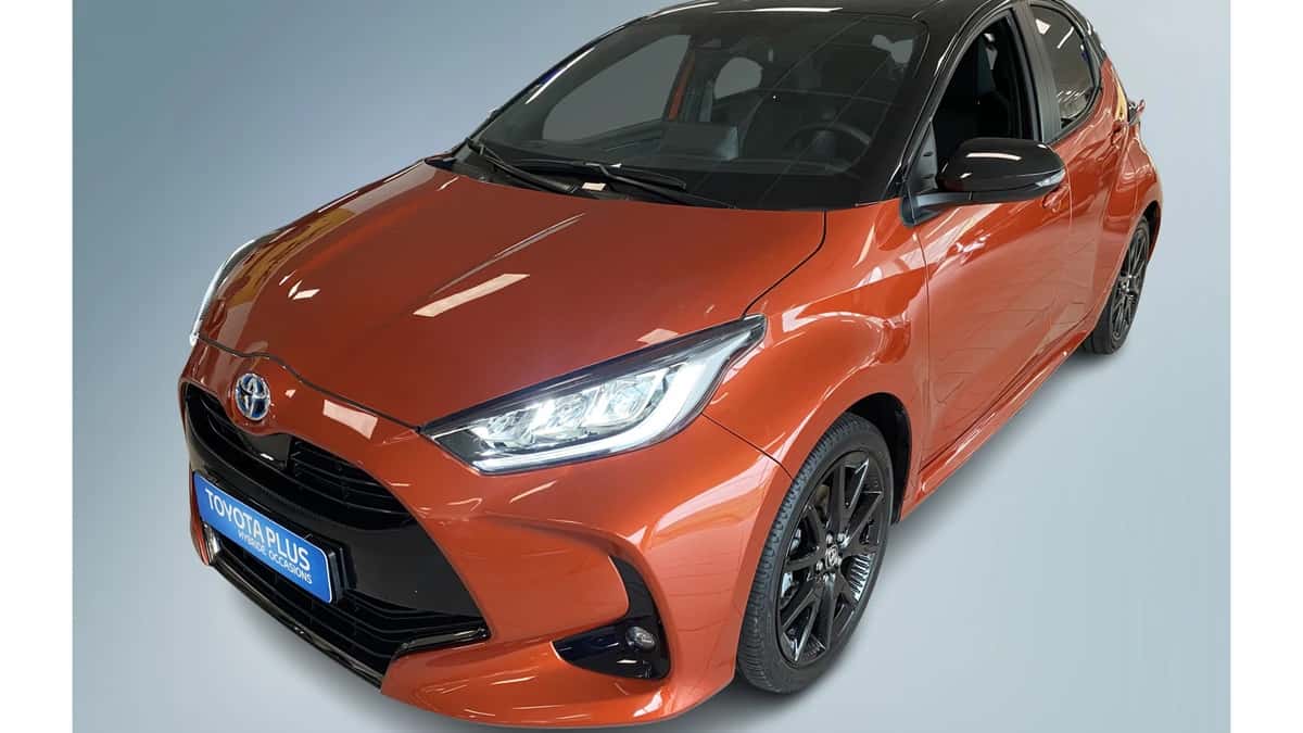 Toyota Yaris (2023) — foto 1