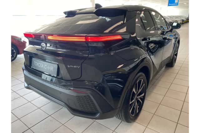 Toyota C-HR (2026) thumbnail 5
