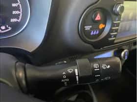 Toyota Yaris (2018) thumbnail 23