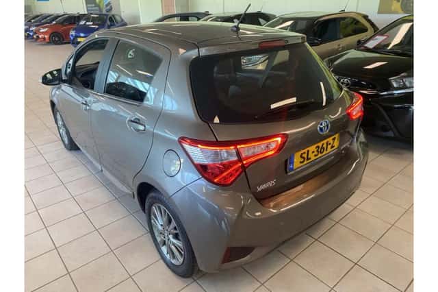 Toyota Yaris (2018) thumbnail 5