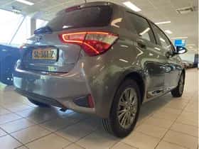 Toyota Yaris (2018) thumbnail 8