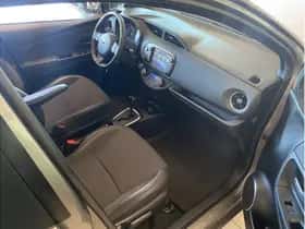 Toyota Yaris (2018) thumbnail 10