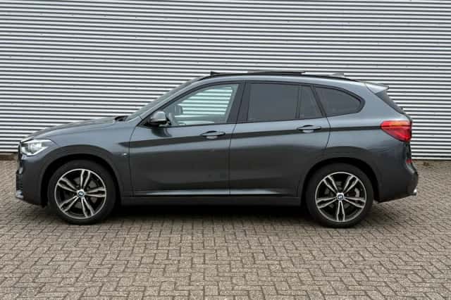 BMW X1 (2019) thumbnail 6