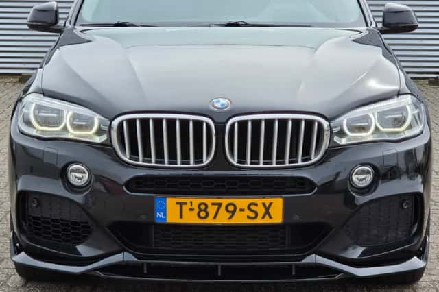 BMW X5 (2015) thumbnail 2
