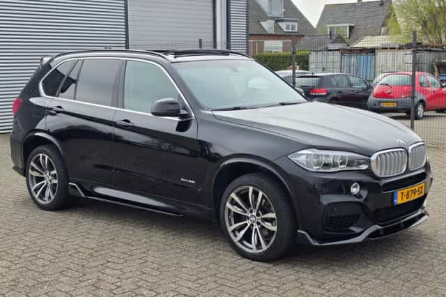 BMW X5 (2015) thumbnail 3