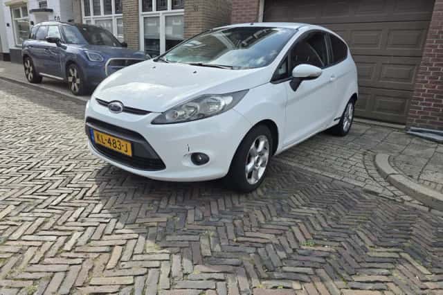 Ford Fiesta (2009) thumbnail 1